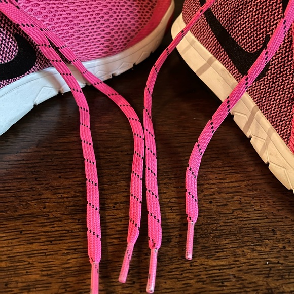 Nike Women's Flex Experience RN 5
844729-600 Pink Running Shoes - Picture 7 of 9